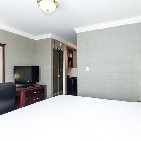 Sandman Hotel Red Deer Buitenkant foto