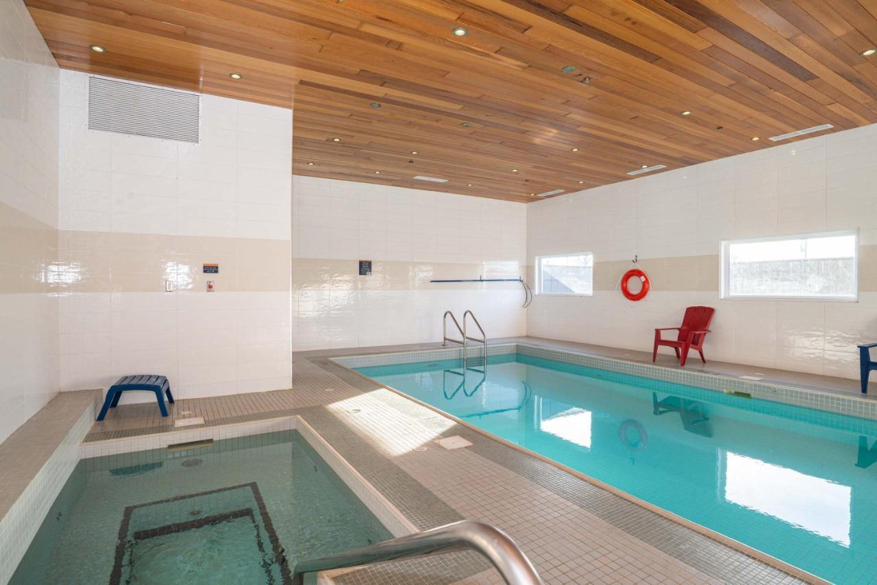Sandman Hotel Red Deer Buitenkant foto