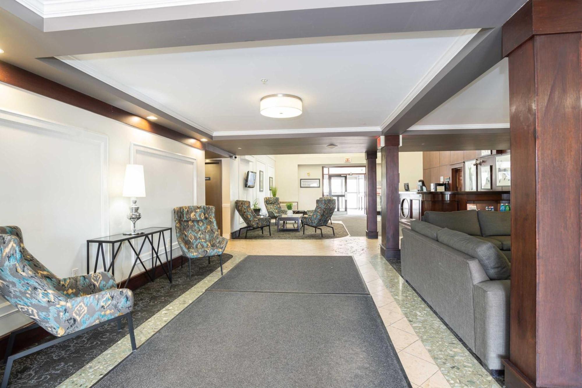 Sandman Hotel Red Deer Buitenkant foto