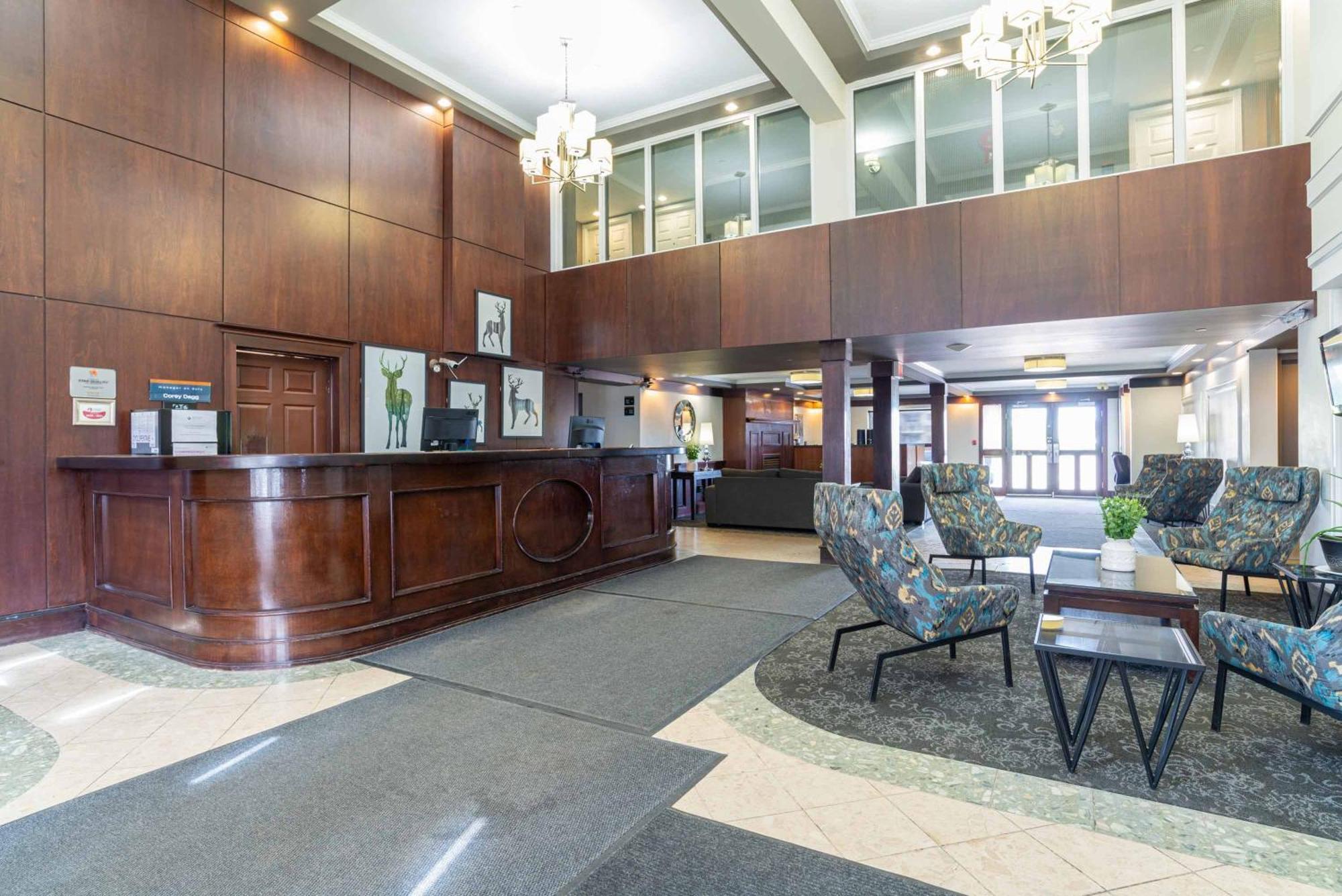 Sandman Hotel Red Deer Buitenkant foto