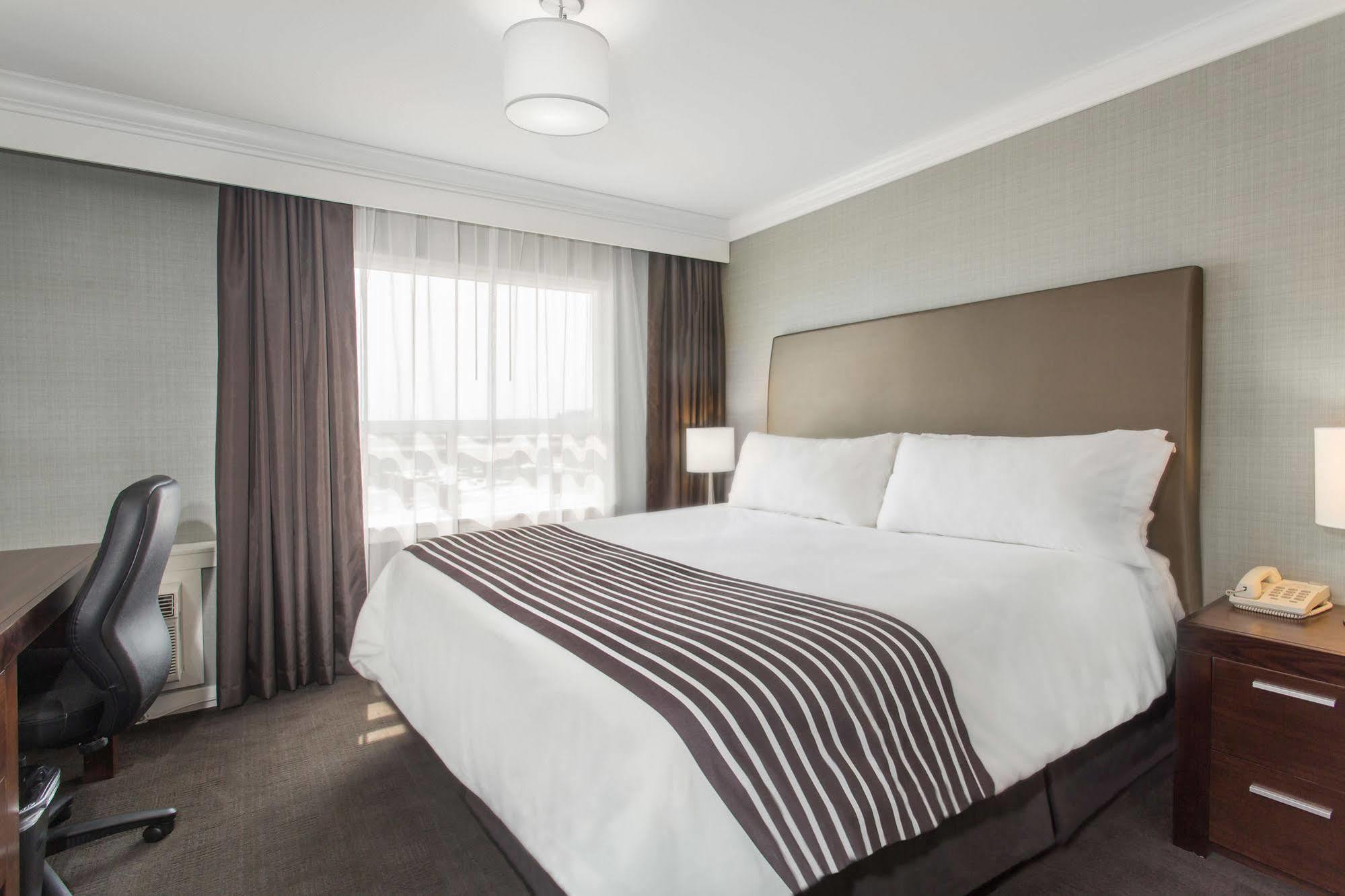 Sandman Hotel Red Deer Buitenkant foto